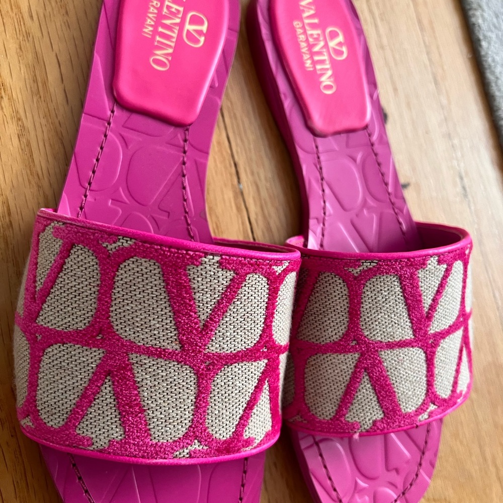 Valentino VLogo Toile Iconographe Slip-On Slides 37 BRAND NEW